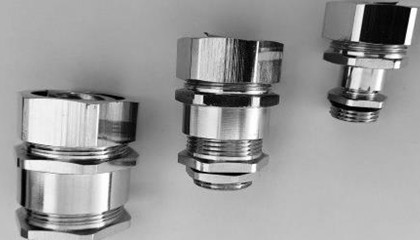 戶外如何確保金屬防水接頭的防水功能和安全性？